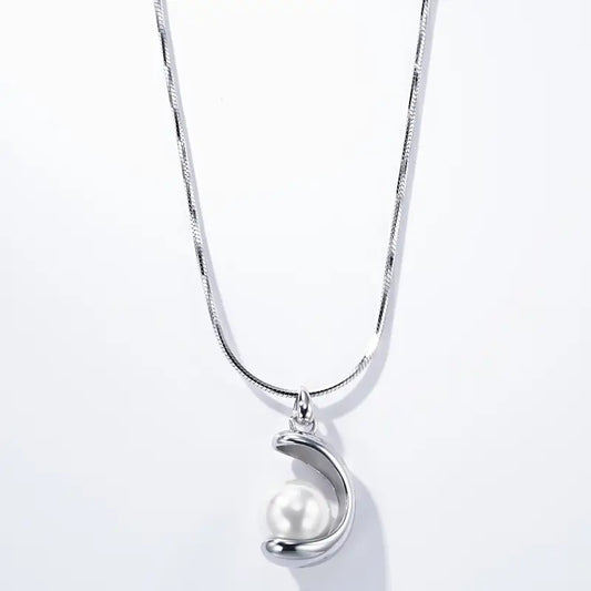 Crescent Pearl Halskæde - Guldbelagt & Vandfast