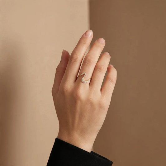 Krystal Wave Ring - Guldbelagt, Zirkonia sten & Vandfast