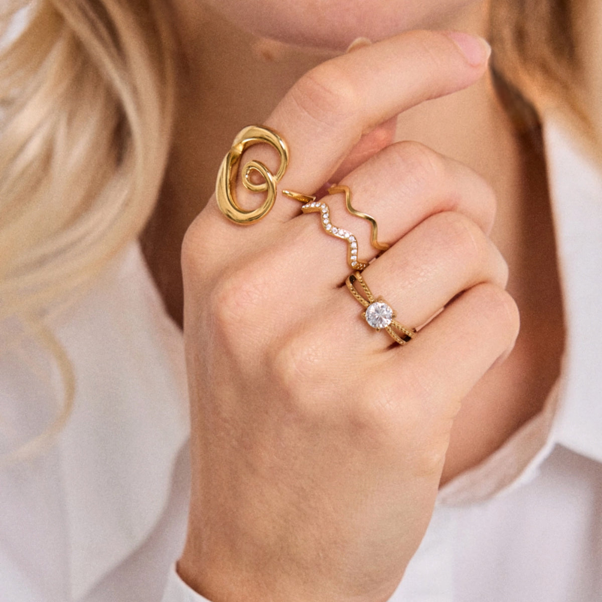 Krystal Vea Wave Ring - Guldbelagt, Zirkonia sten,Justerbar& Vandfast