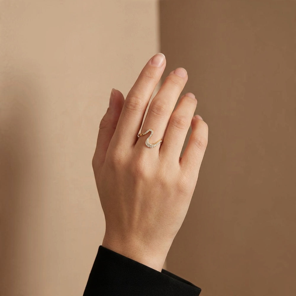 Krystal Wave Ring - Guldbelagt, Zirkonia sten & Vandfast