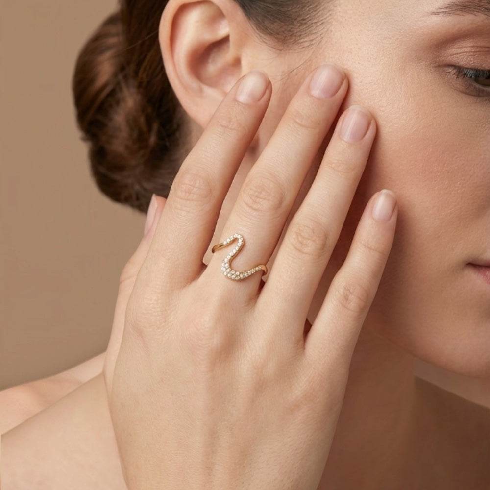 Krystal Wave Ring - Guldbelagt, Zirkonia sten & Vandfast